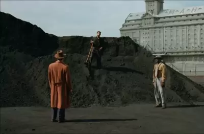 Бруталист кадр 2